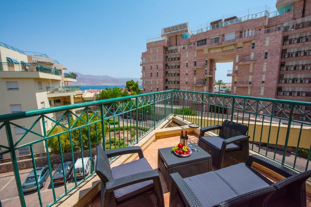 C Class Apartment Eilat Exterior foto