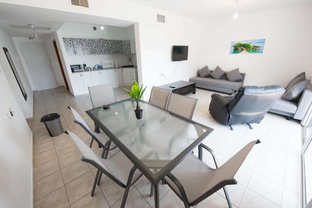 C Class Apartment Eilat Exterior foto